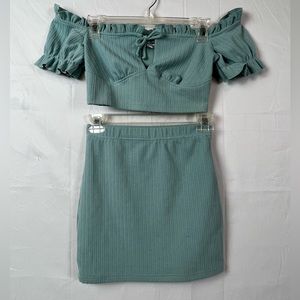 Off The Shoulder Cropped 2-Piece Set Size XS